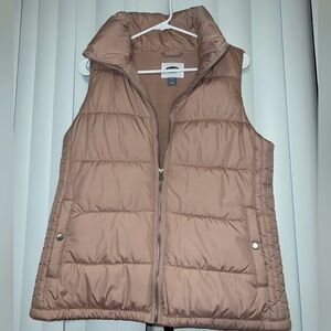 Old Navy Womens Puffer Vest Size Medium Dusty Pink Fleece *SMALL FLAW*